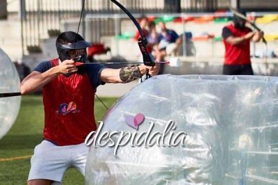 Archery Tag à Barcelone pour enterrements de vie de garçon et de jeune fille