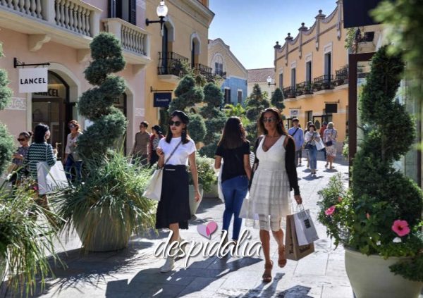 La Roca Village Outlets